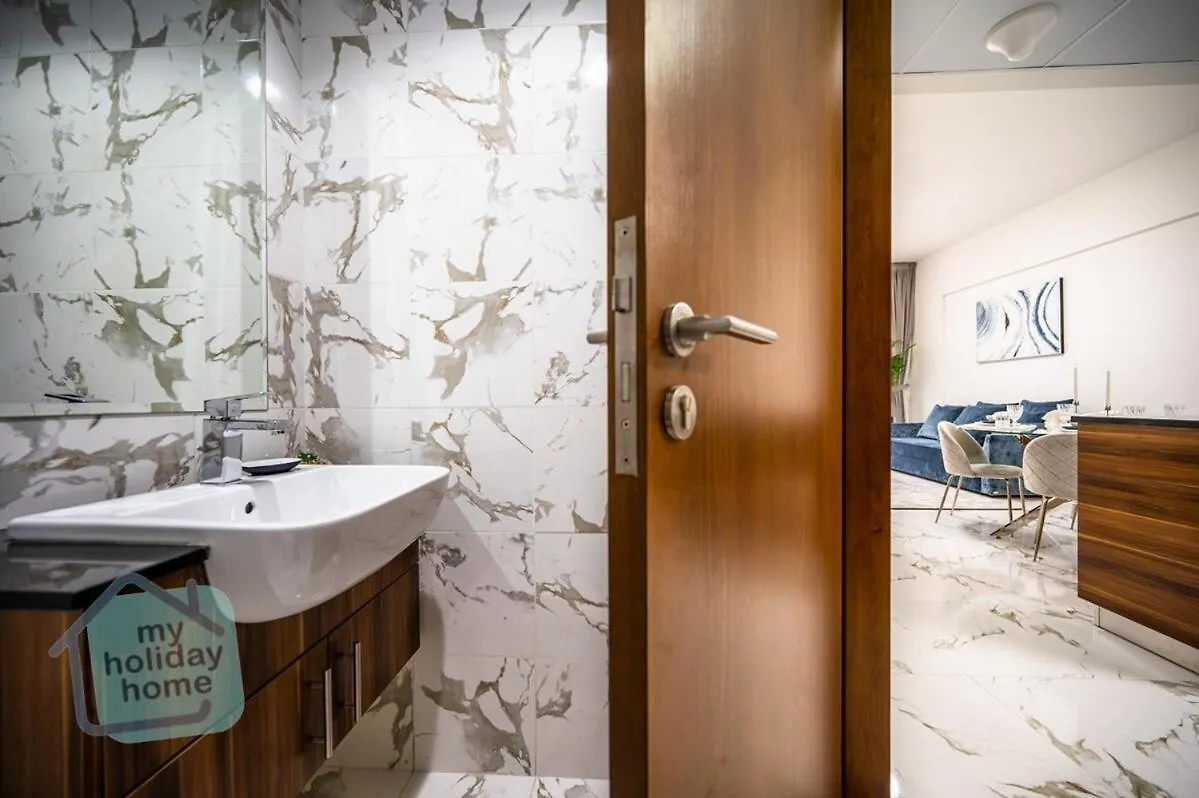 Brand New Spacious And Fully Furnished Ras al-Khaimah Apartment